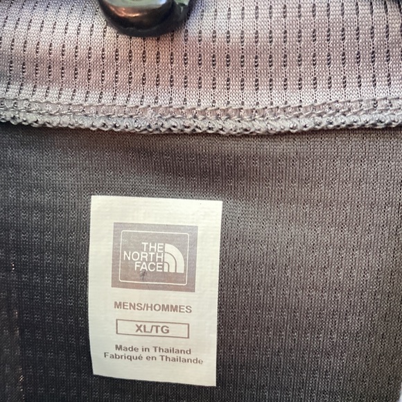 The North Face 1/4 Zip base layer - Picture 5 of 5